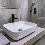 Motel1- A Megfizethető Luxus! Dunaújváros
