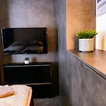 Motel1- A Megfizethető Luxus! Apartmanhotel Dunaújváros
