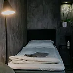 Motel1- A Megfizethető Luxus! Apartmanhotel 3*