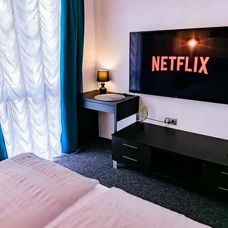 Motel1- A Megfizetheto Luxus! *