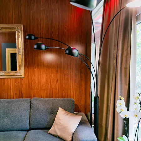 Motel1- A Megfizetheto Luxus! *