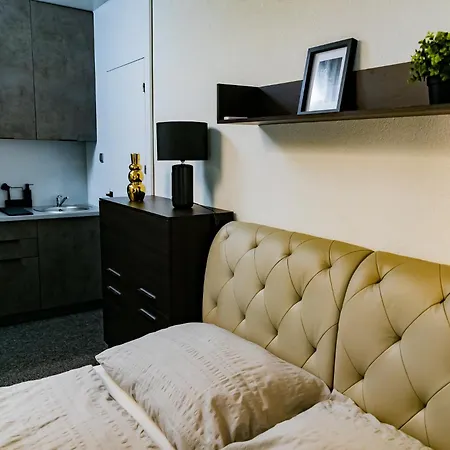 Aparthotel Motel1- A Megfizetheto Luxus!