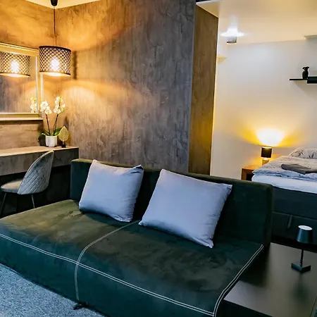 Aparthotel Motel1- A Megfizetheto Luxus! *