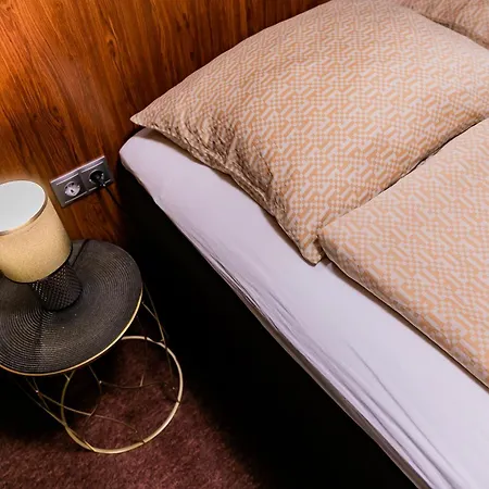 Aparthotel Motel1- A Megfizetheto Luxus! Dunaujvaros