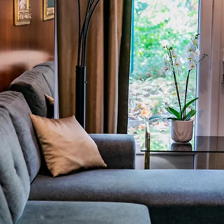 Lejlighedshotel Motel1- A Megfizetheto Luxus! Dunaújváros