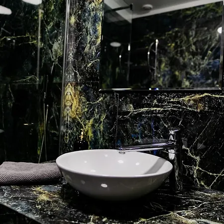 Motel1- A Megfizetheto Luxus! Aparthotel Dunaújváros