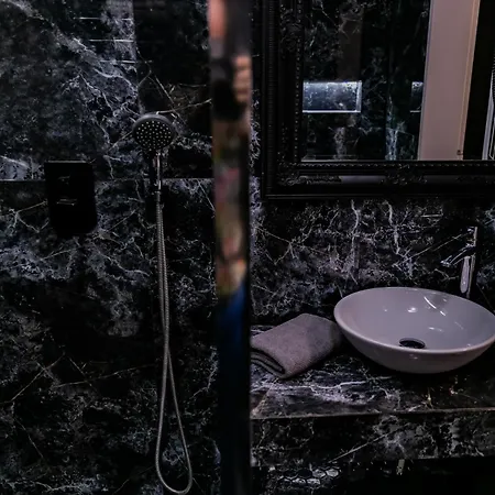 Lägenhetshotell Motel1- A Megfizetheto Luxus! Dunaújváros