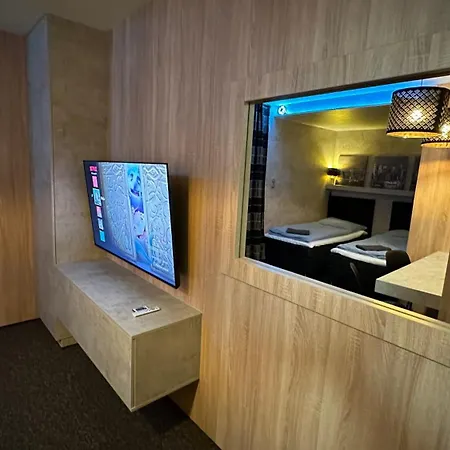 Aparthotel Motel1- A Megfizetheto Luxus!