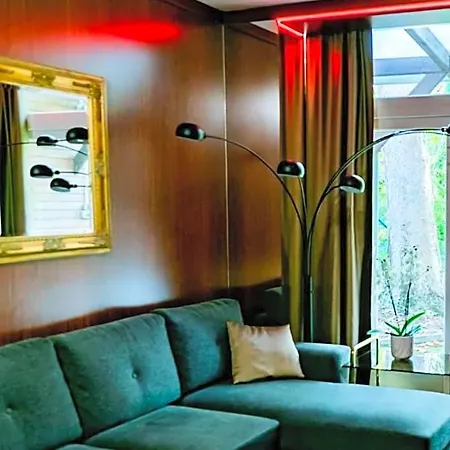 Hotel apartamentowy Motel1- A Megfizetheto Luxus!