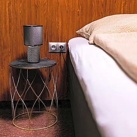 Motel1- A Megfizethető Luxus! Dunaújváros