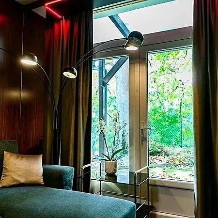 Motel1- A Megfizethető Luxus! 3* Dunaújváros